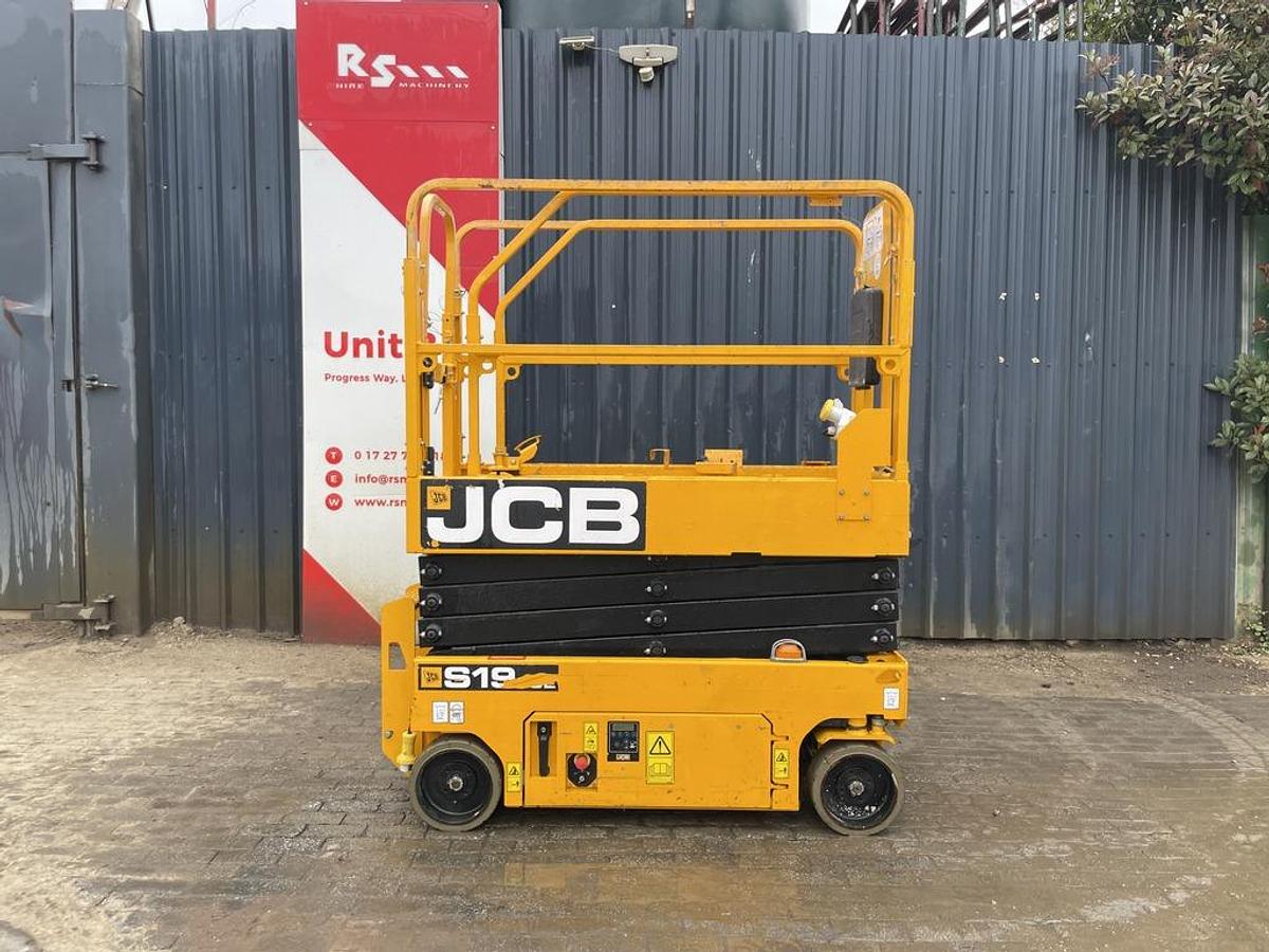 Used JCB S1930E 8m Electric Scissor Lift