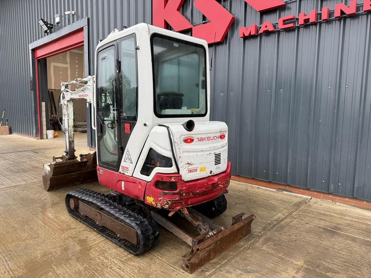 Used Takeuchi TB225 2.4t Mini Excavator