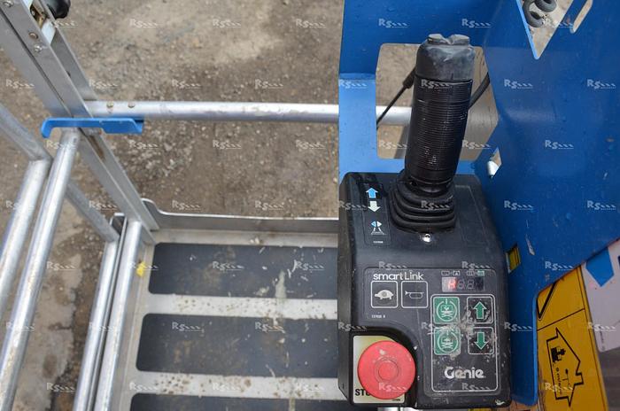 Used GENIE GR-12