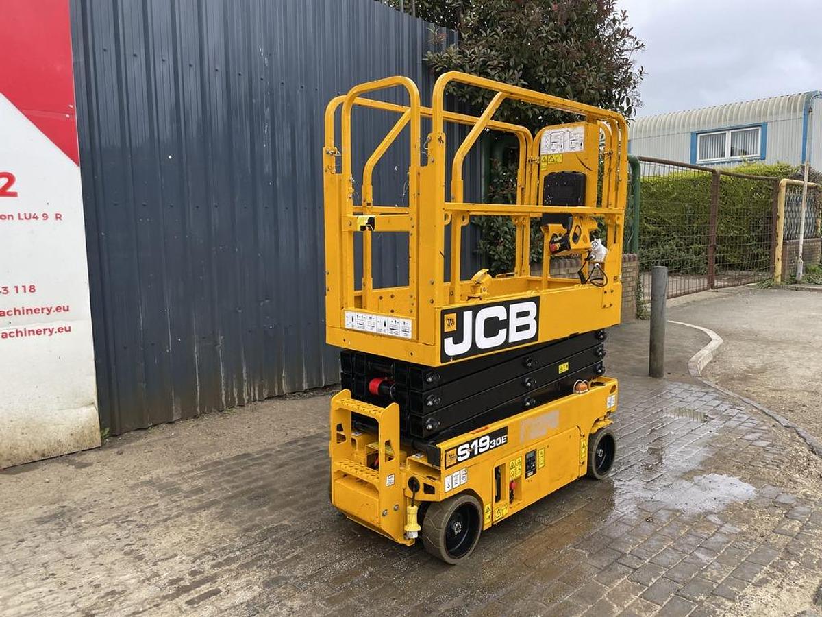 Used JCB S1930E 8m Electric Scissor Lift