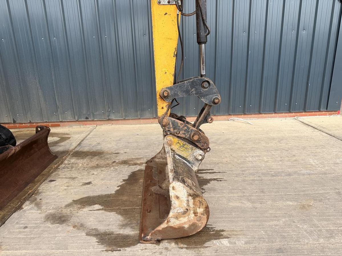 Used JCB 8085 ZTS 8t Mini Excavator