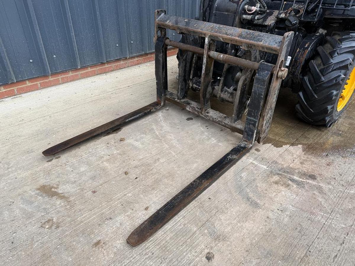 Used JCB 516-40 4m Telehandler