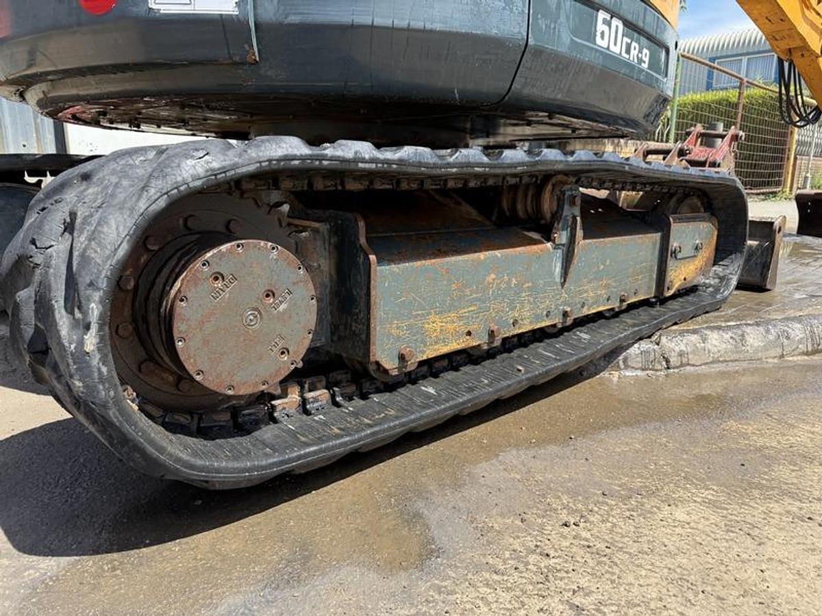 Used HYUNDAI ROBEX 60CR-9