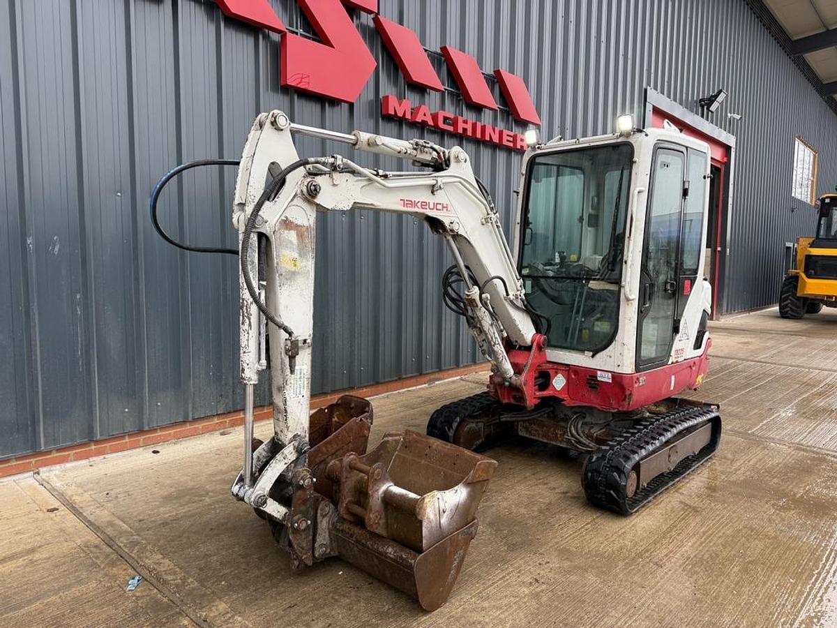Used Takeuchi TB225 2.4t Mini Excavator