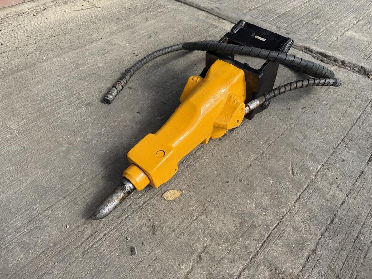 Used Epiroc SB 52 0,7 - 1,1 t Hydraulic Breaker