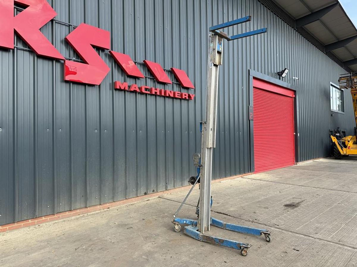 Used Genie SLA-10 Material Lift