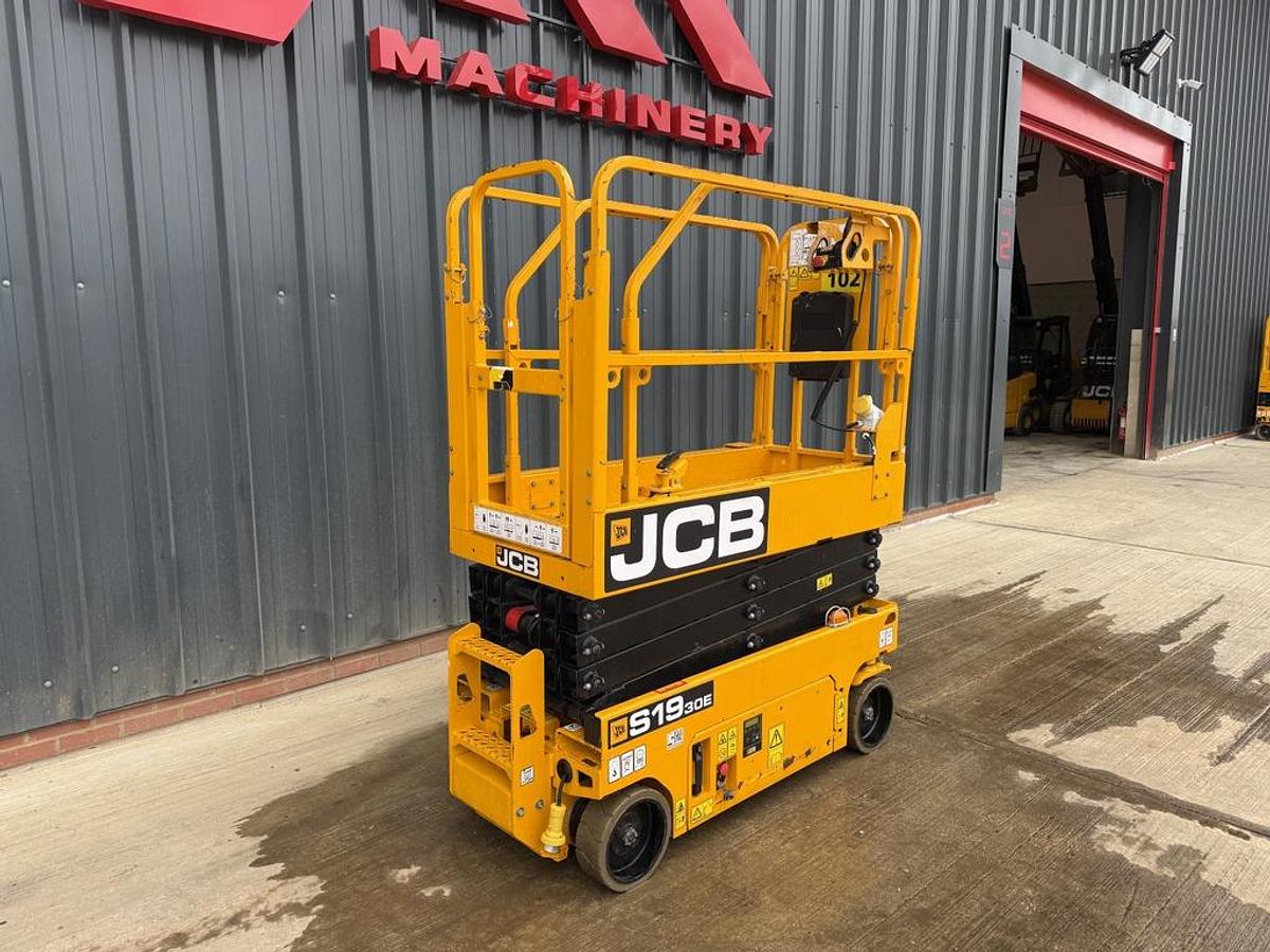 Used JCB S1930E 8m Electric Scissor Lift
