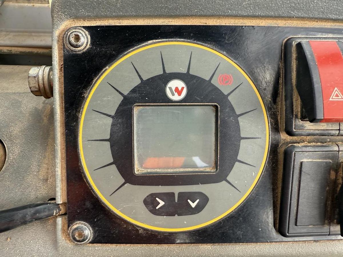 Used Wacker Neuson DW90 9 Ton Swivel Dumper