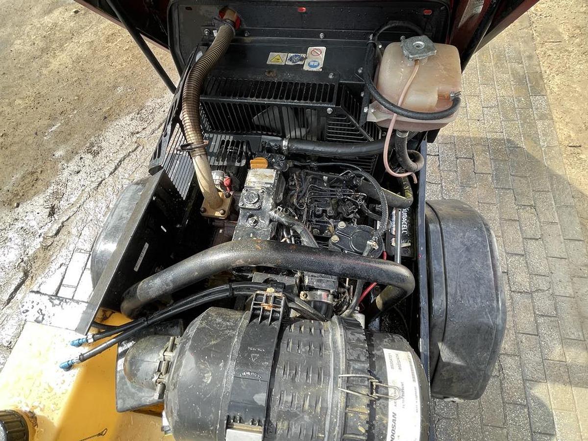 Used Doosan 7/31E 3 m3/min Compressor