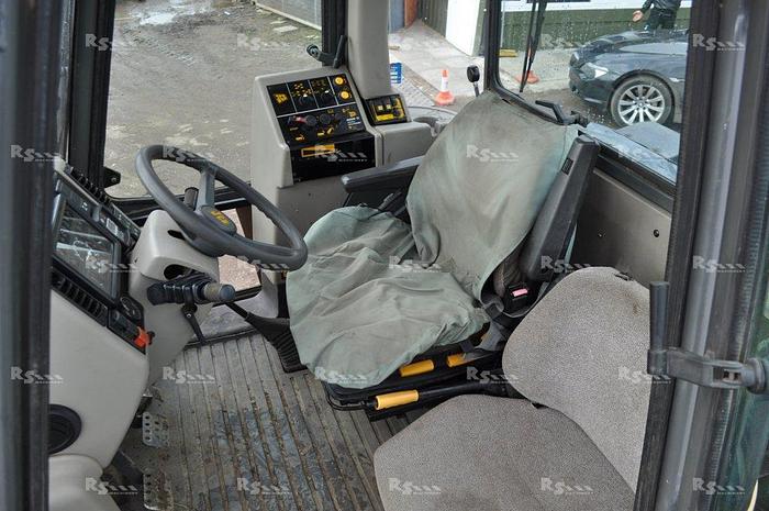 Used JCB FASTRAC 1135