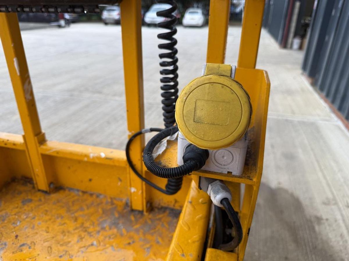 Used JCB S1930E 8m Electric Scissor Lift