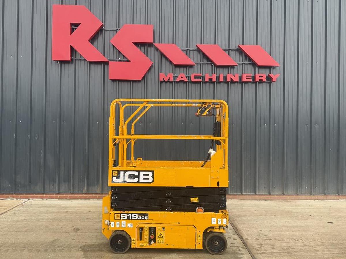 Used JCB S1930E 8m Electric Scissor Lift