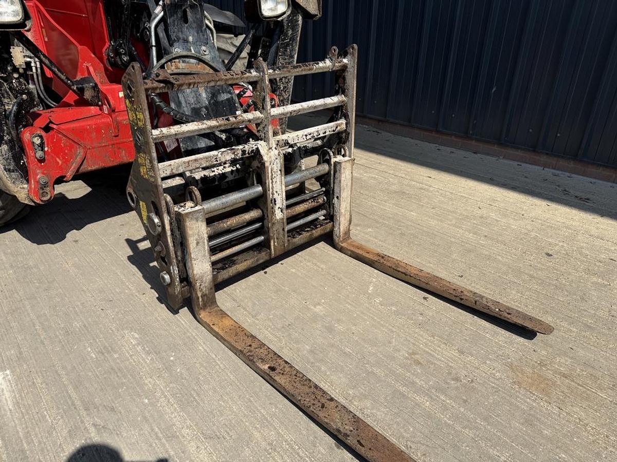 Used Manitou MT 1440 14m Telehandler