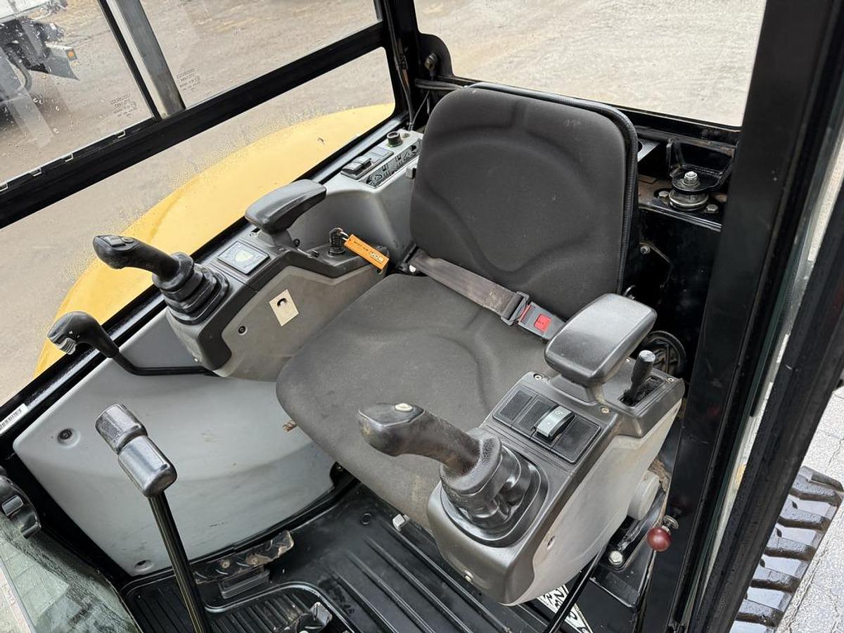 Used Caterpillar 302.7D CR 2.8t Mini Excavator