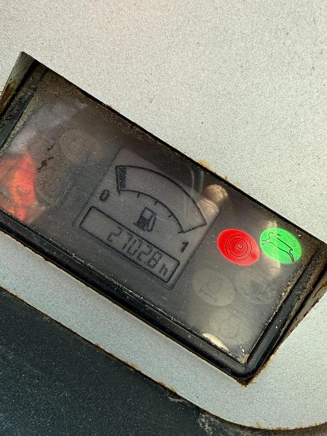 Used JCB 520-40 2t 4m Telehandler