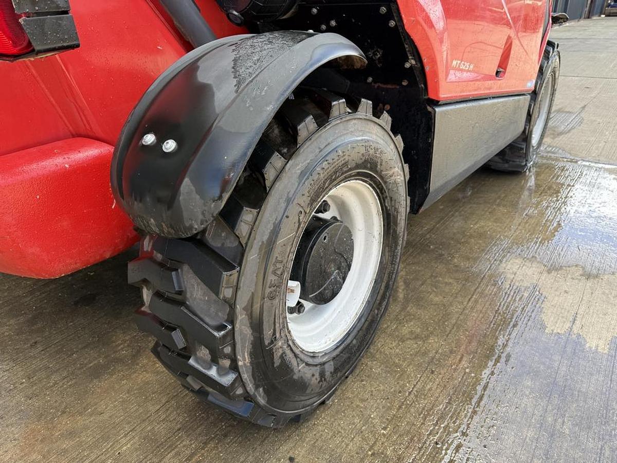 Used Manitou MT 625 H 6m Telehandler
