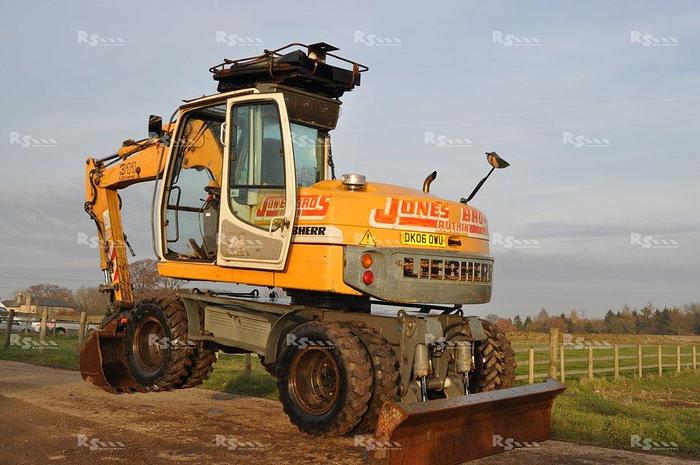 Used LIEBHERR A311 LITRONIC