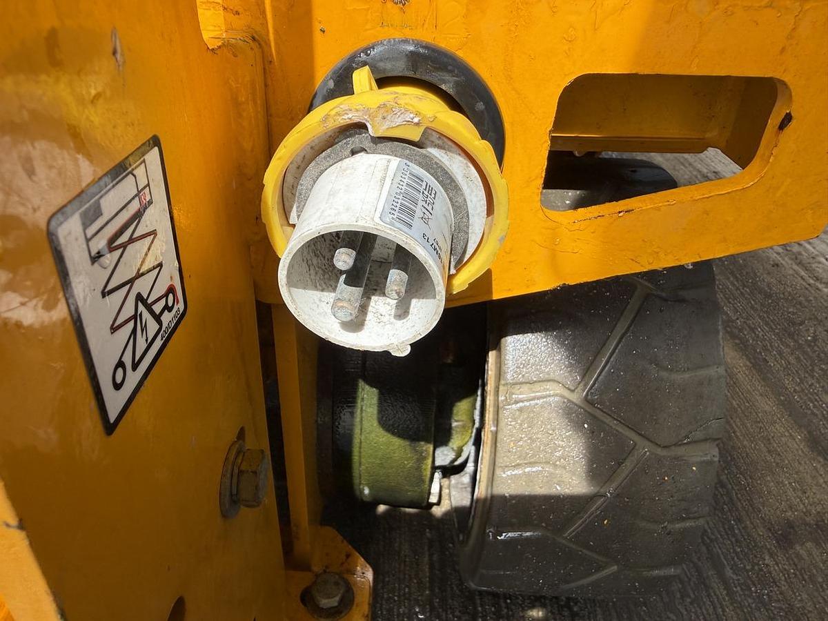 Used 2022 JCB S1930E