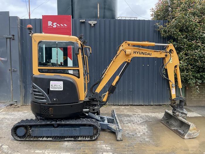 Used HYUNDAI ROBEX 27Z-9