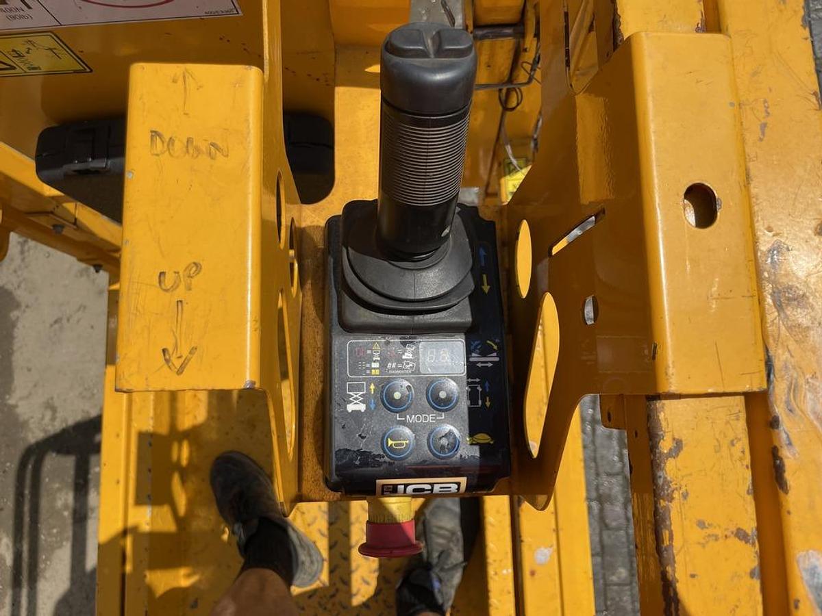 Used JCB S2632E 10m Electric Scissor Lift