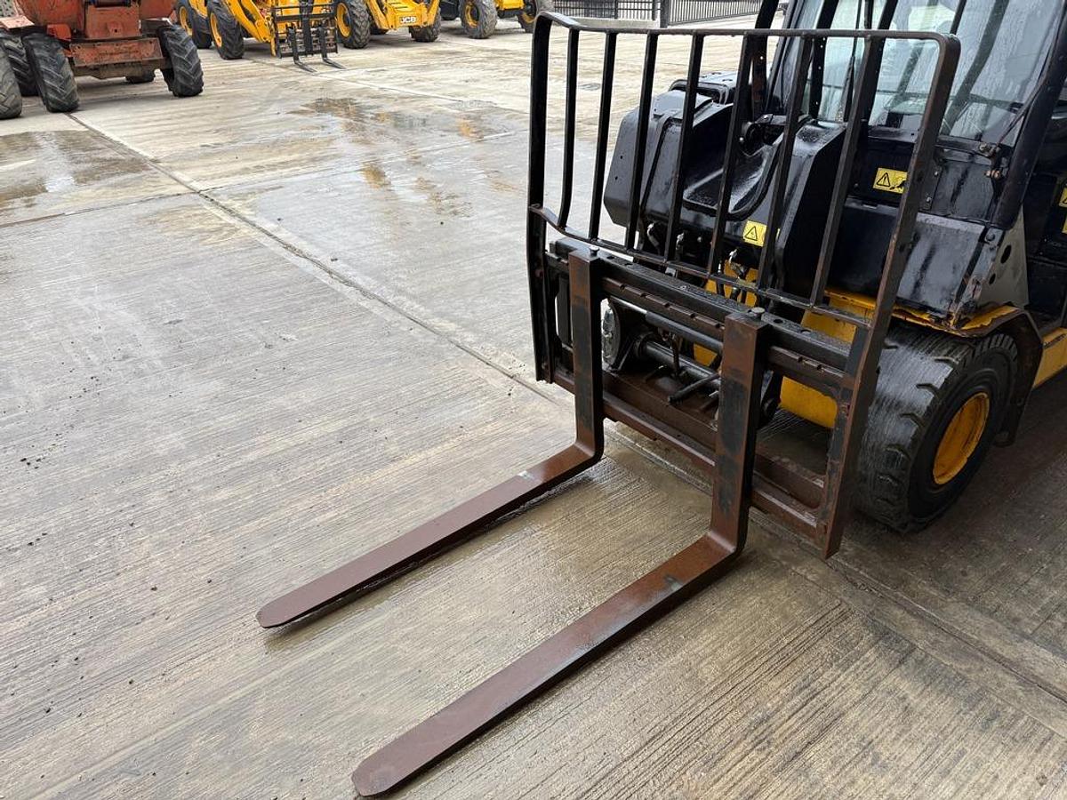 Used JCB Teletruk 30-19D 3t 4.4m Telehandler