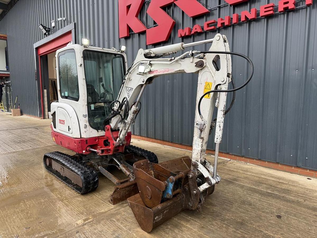 Used Takeuchi TB225 2.4t Mini Excavator