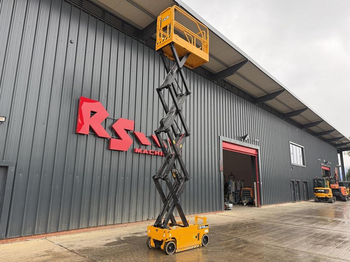 Used JCB S1930E 8m Electric Scissor Lift