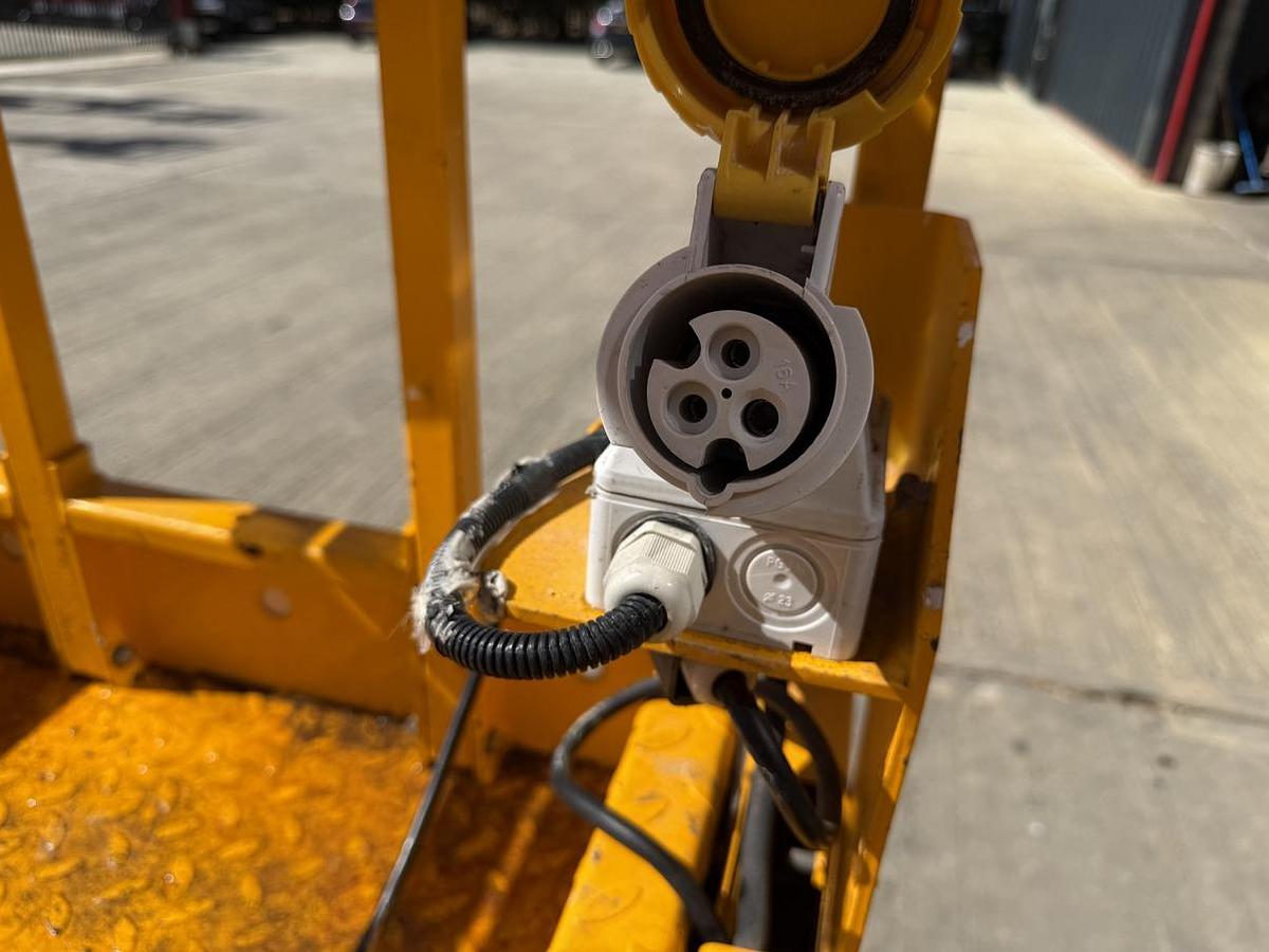 Used 2022 JCB S1930E