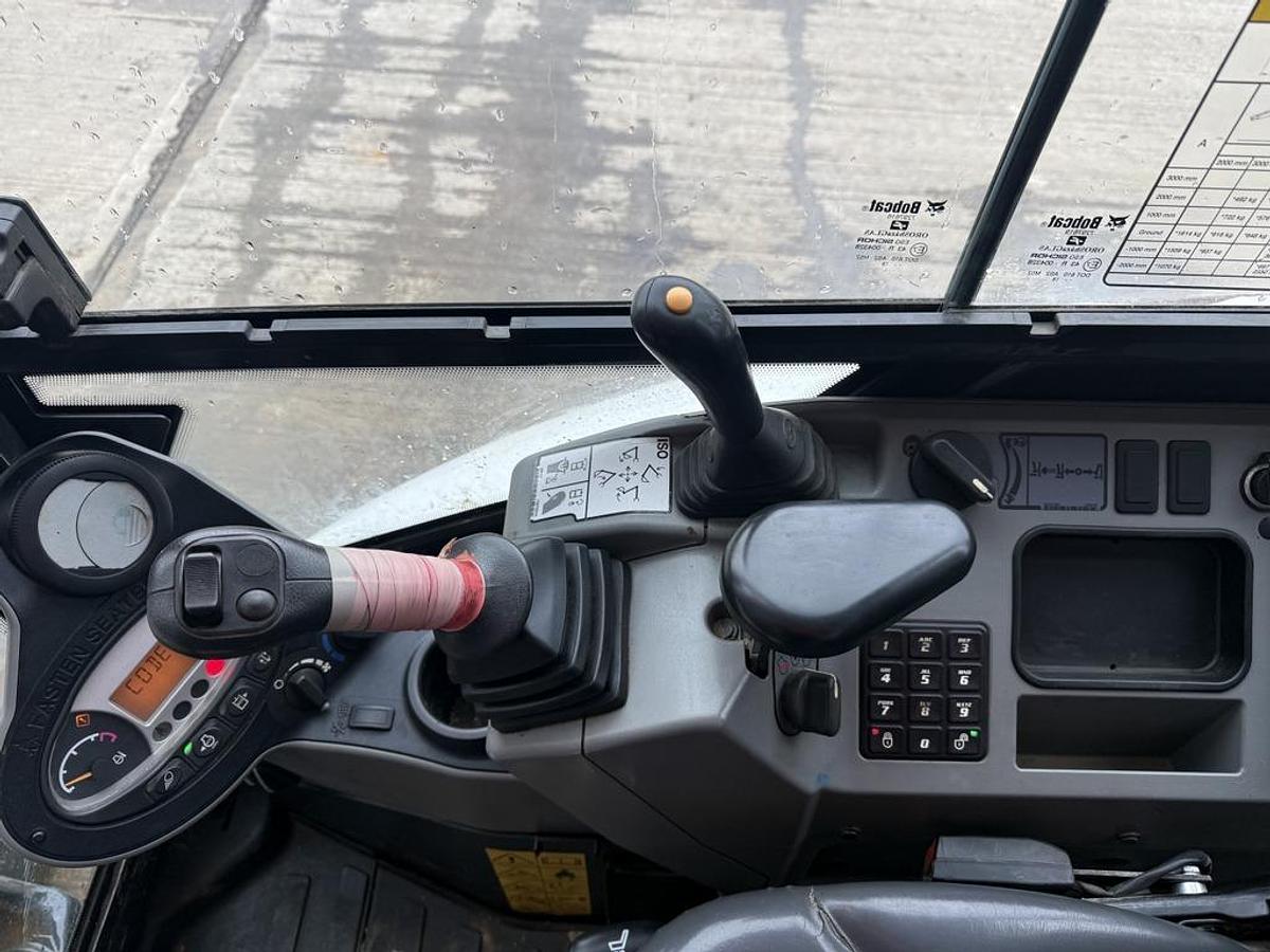 Used Bobcat E27Z 2.7t Mini Excavator