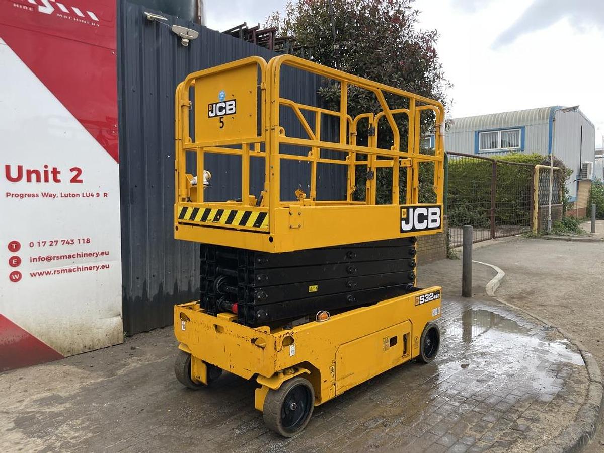 Used JCB S3246E 12m Electric Scissor Lift