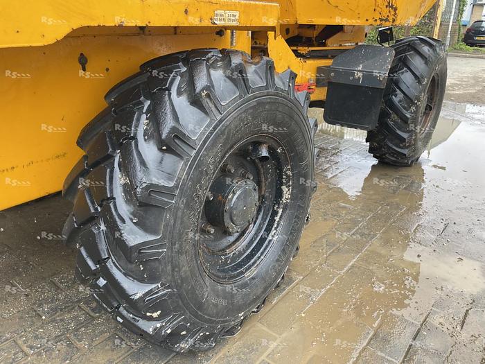 Used THWAITES 3 TONNE SWIVEL
