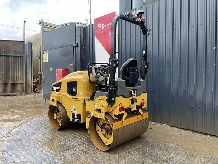 Used Caterpillar CB2.7 2.5t Roller