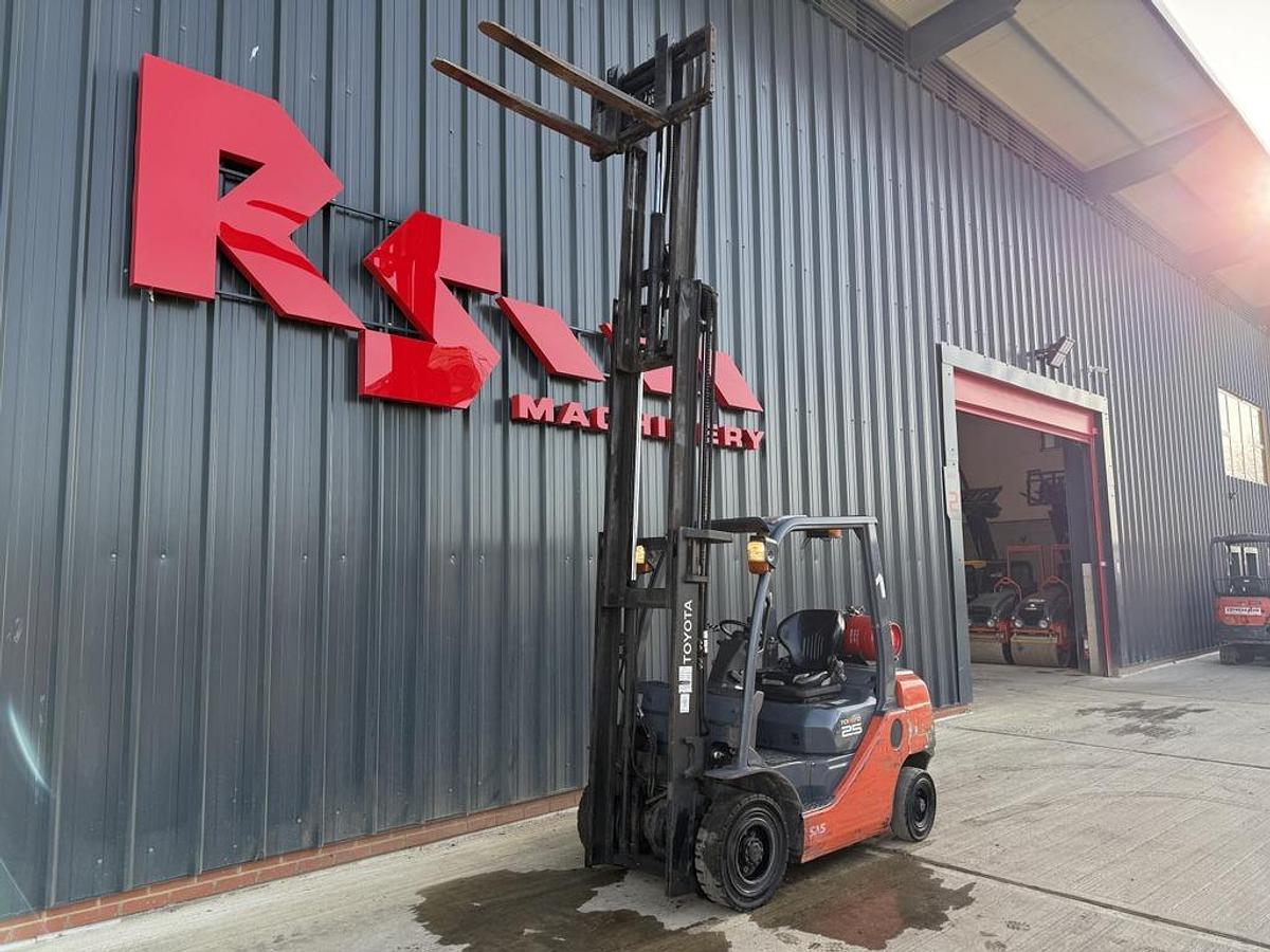 Used Toyota Tonero 2.5t LPG Forklift