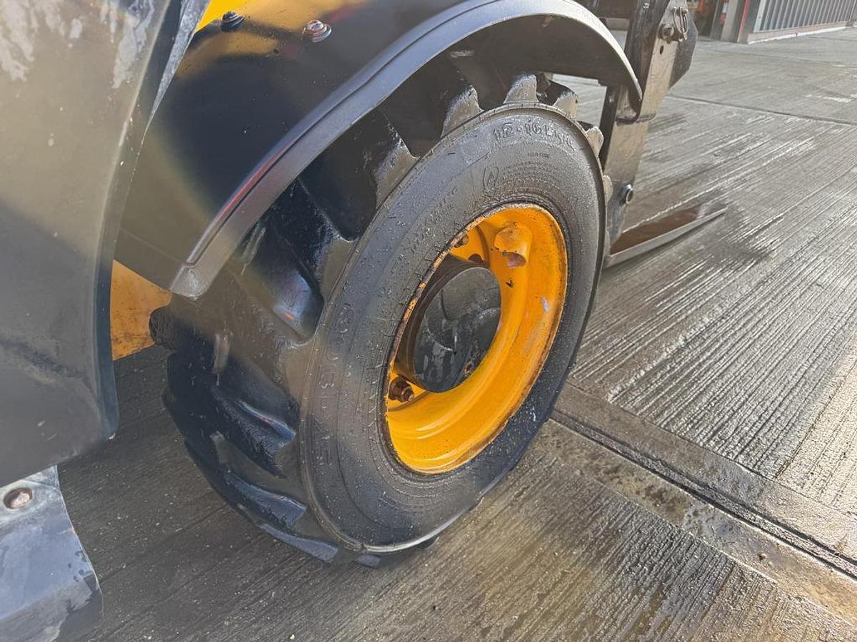 Used JCB 525-60 2.5t 6m Telehandler