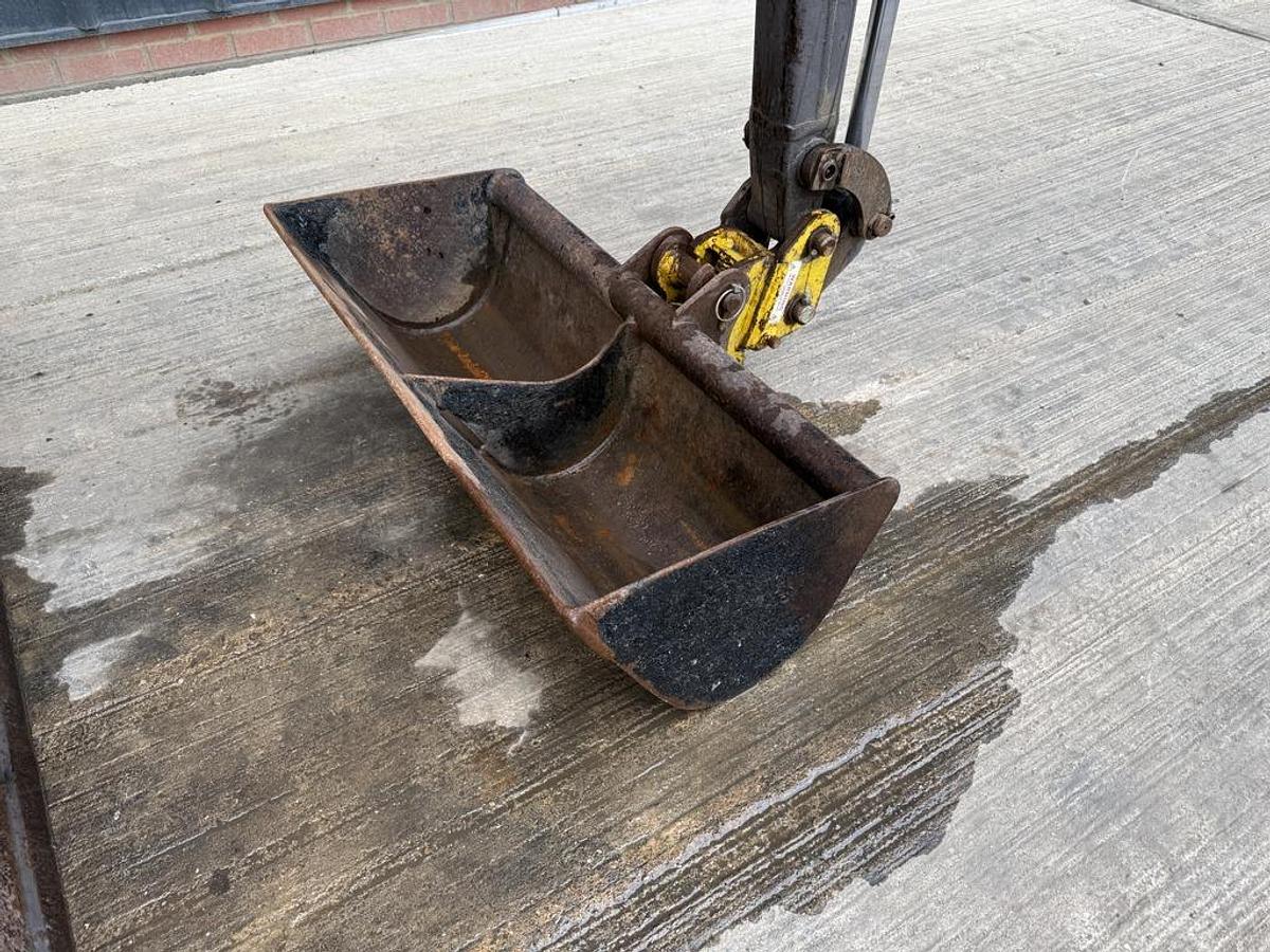 Used Volvo EC18D 1.8t Mini Excavator