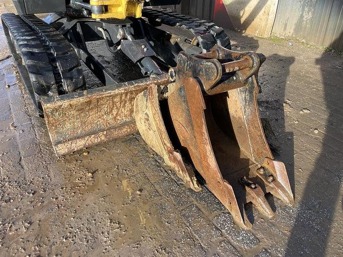 Used Yanmar SV26 2.7t Mini Excavator