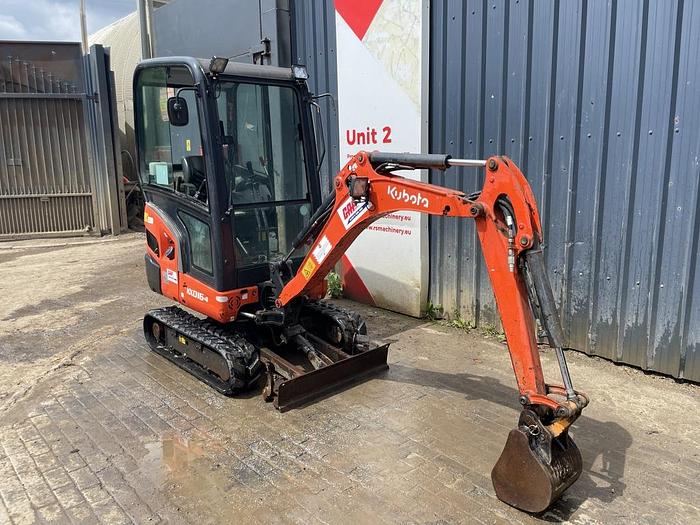 Used KUBOTA KX016-4
