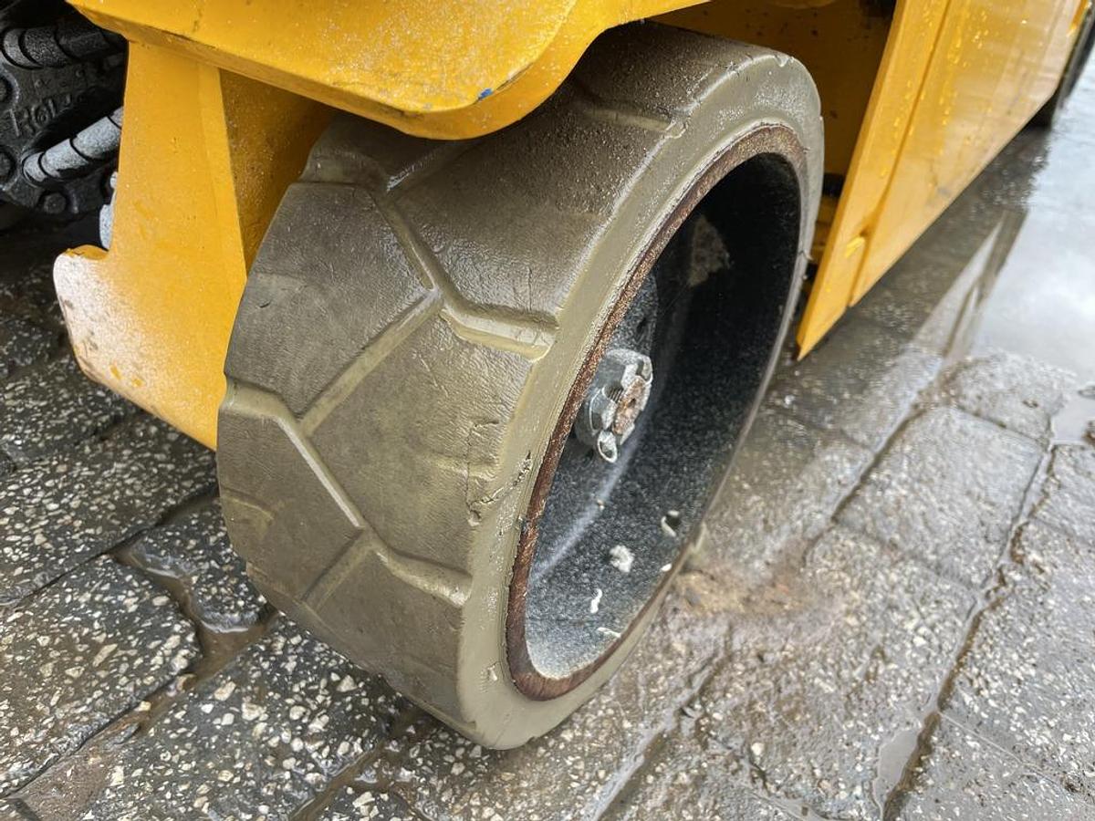 Used JCB S1930E 8m Electric Scissor Lift