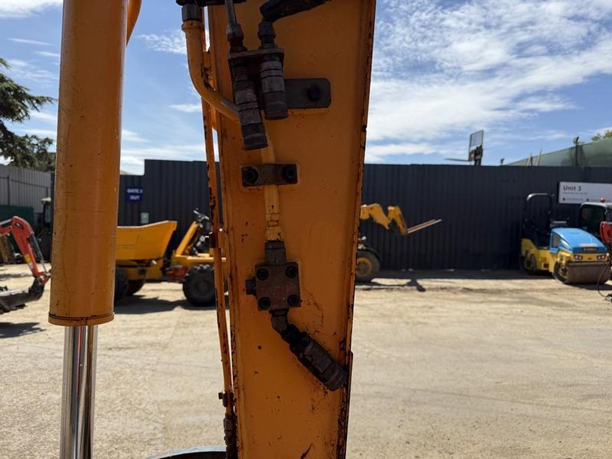 Used HYUNDAI ROBEX 60CR-9