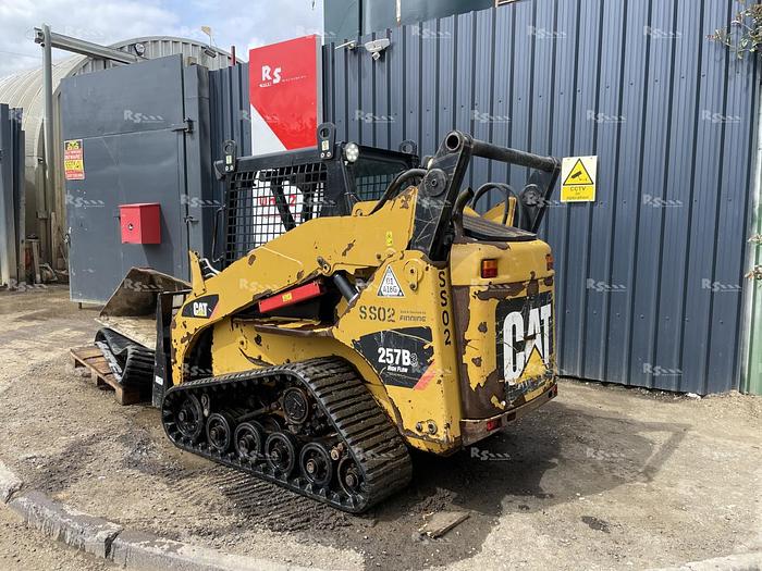 Used CATERPILLAR 257 B3