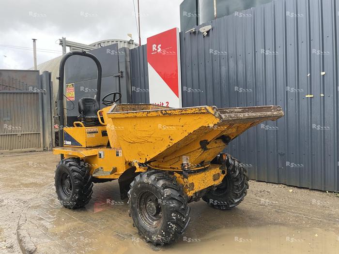 Used THWAITES 3 TONNE SWIVEL