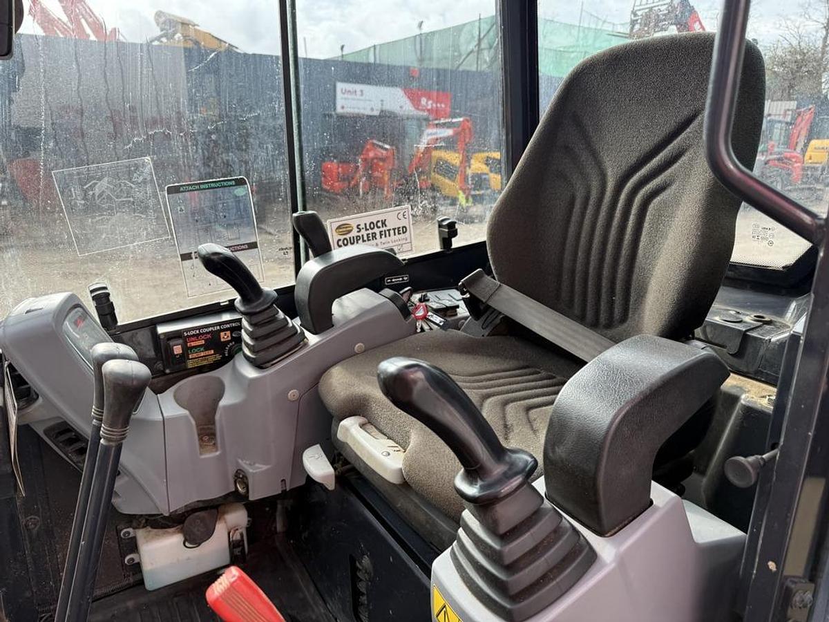 Used Kubota U27-4 2.7t Mini Excavator
