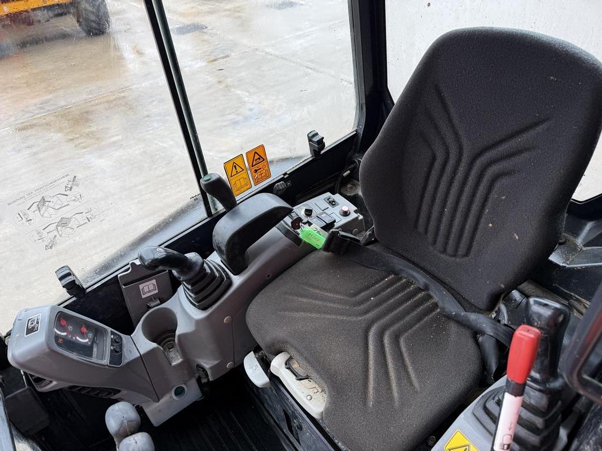 Used Kubota U27-4 2.7t Mini Excavator