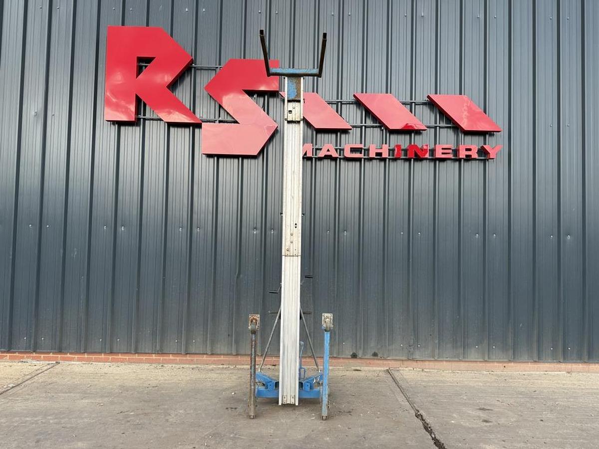Used Genie SLA-10 Material Lift