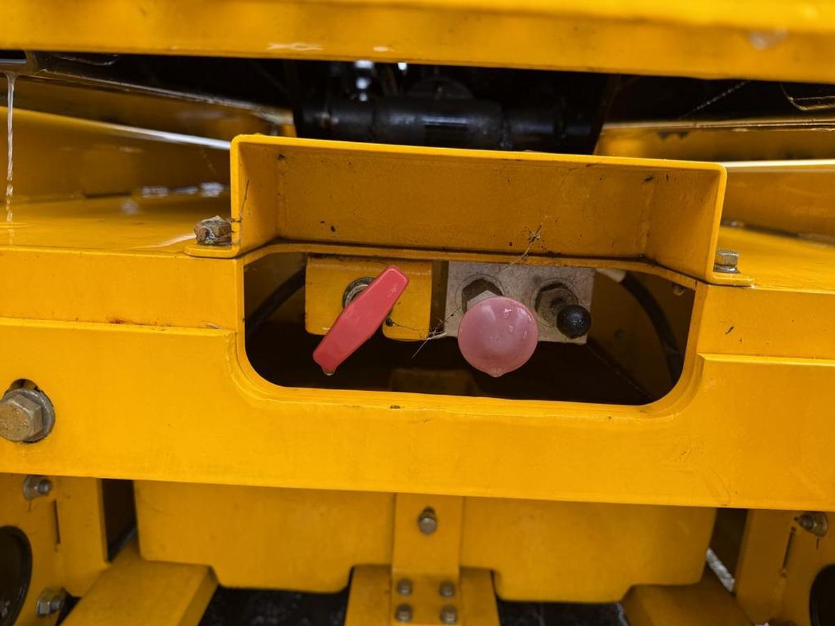 Used JCB S3246E 12m Electric Scissor Lift