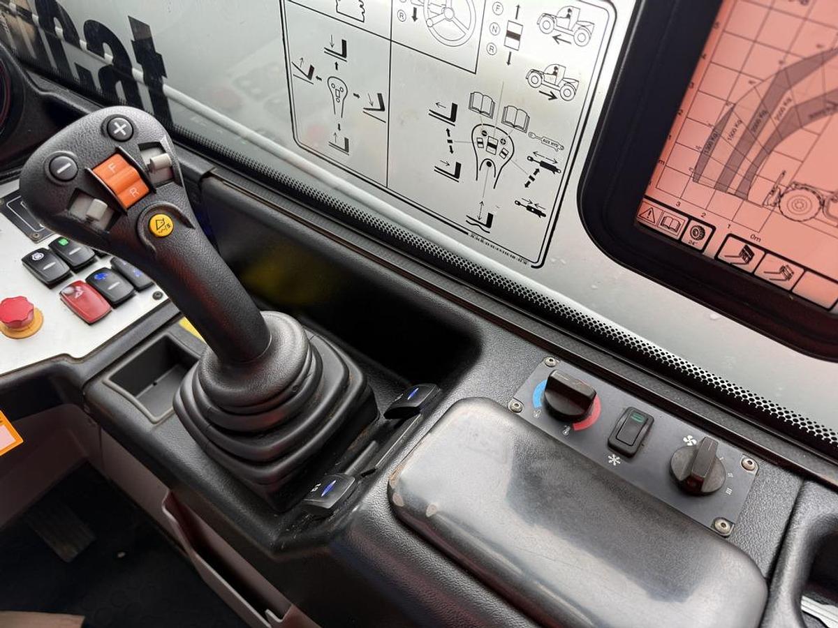 Used Bobcat TL30.60 Agri 6m Telehandler