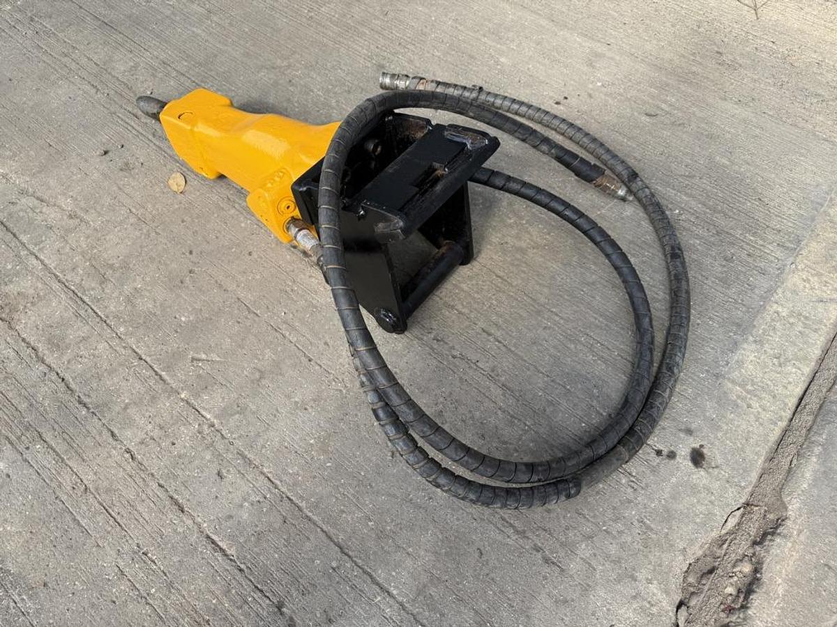 Used Epiroc SB 52 0,7 - 1,1 t Hydraulic Breaker