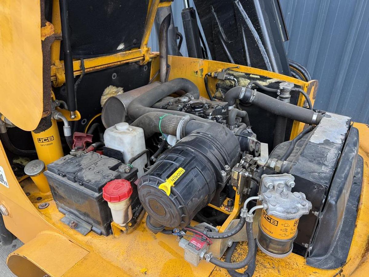 Used JCB 520-40 2t 4m Telehandler