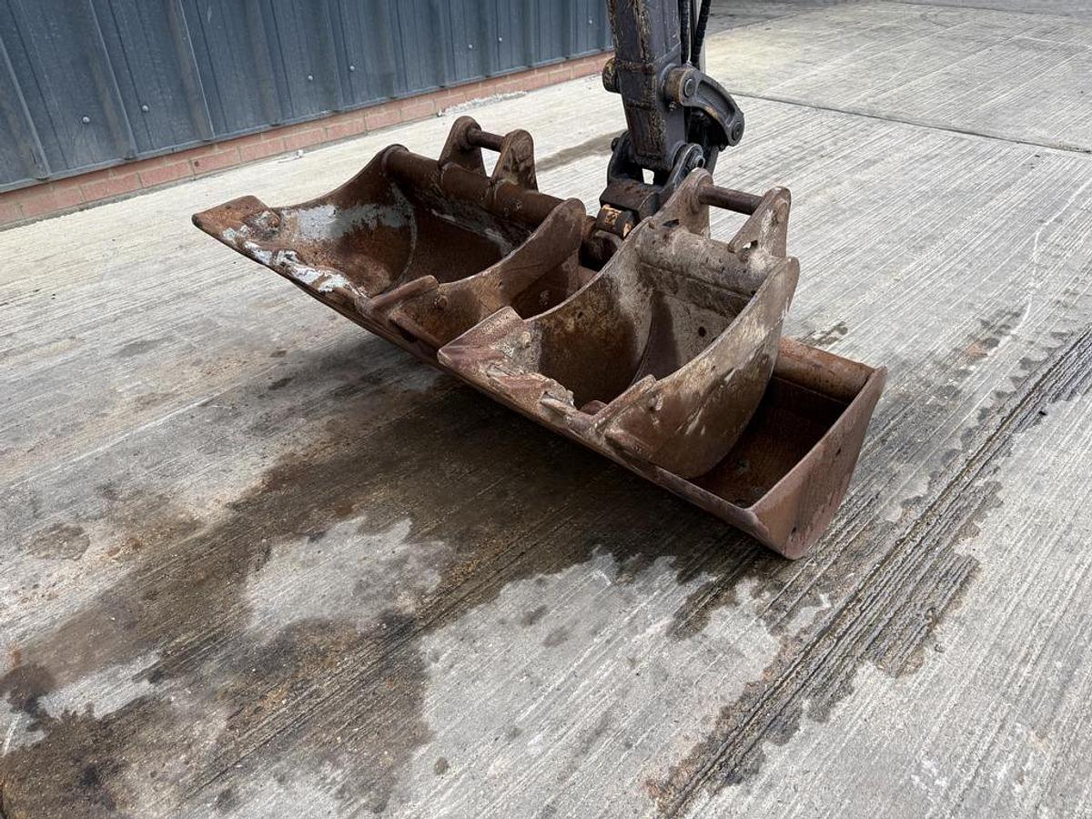Used Volvo ECR25D 2.5t Mini Excavator