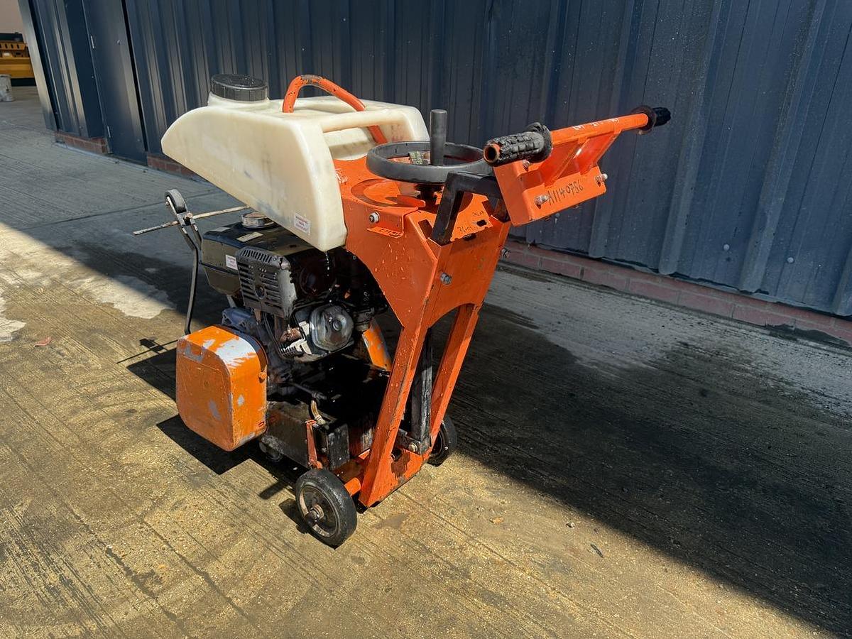Used Norton Clipper CS451 Floor Saw
